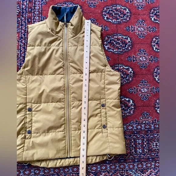 vuori Truckee Insulated Vest 2.0 - Picture 8 of 10